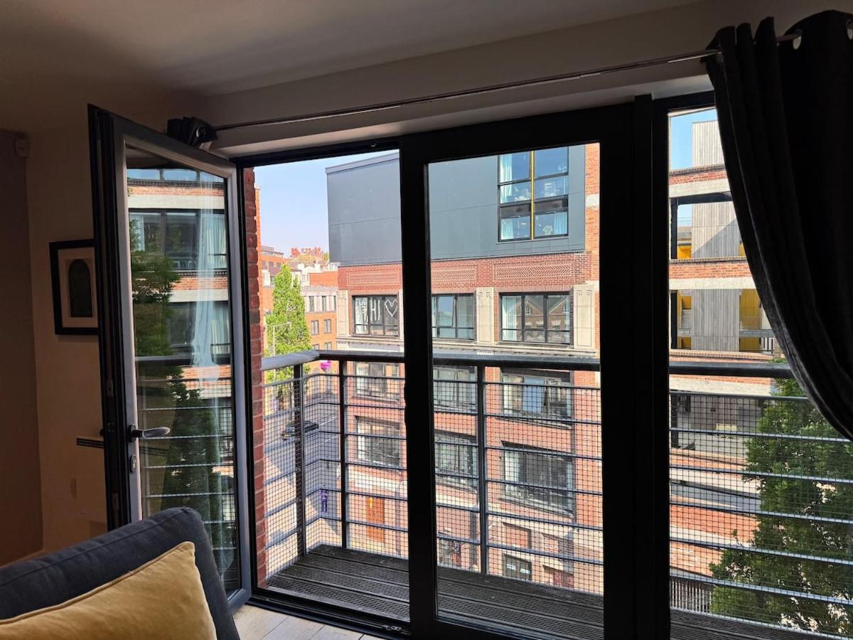 Balcony Free Parking Huge Tv Centre * Liverpool