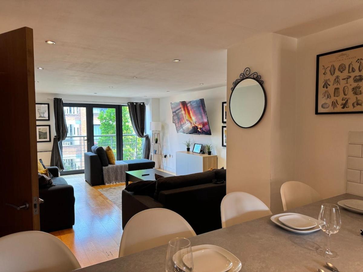 Apartment Balcony Free Parking Huge Tv Centre *