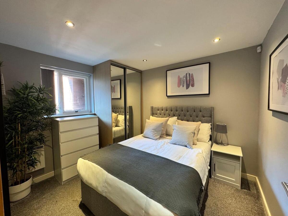 Balcony Free Parking Huge Tv Centre Liverpool