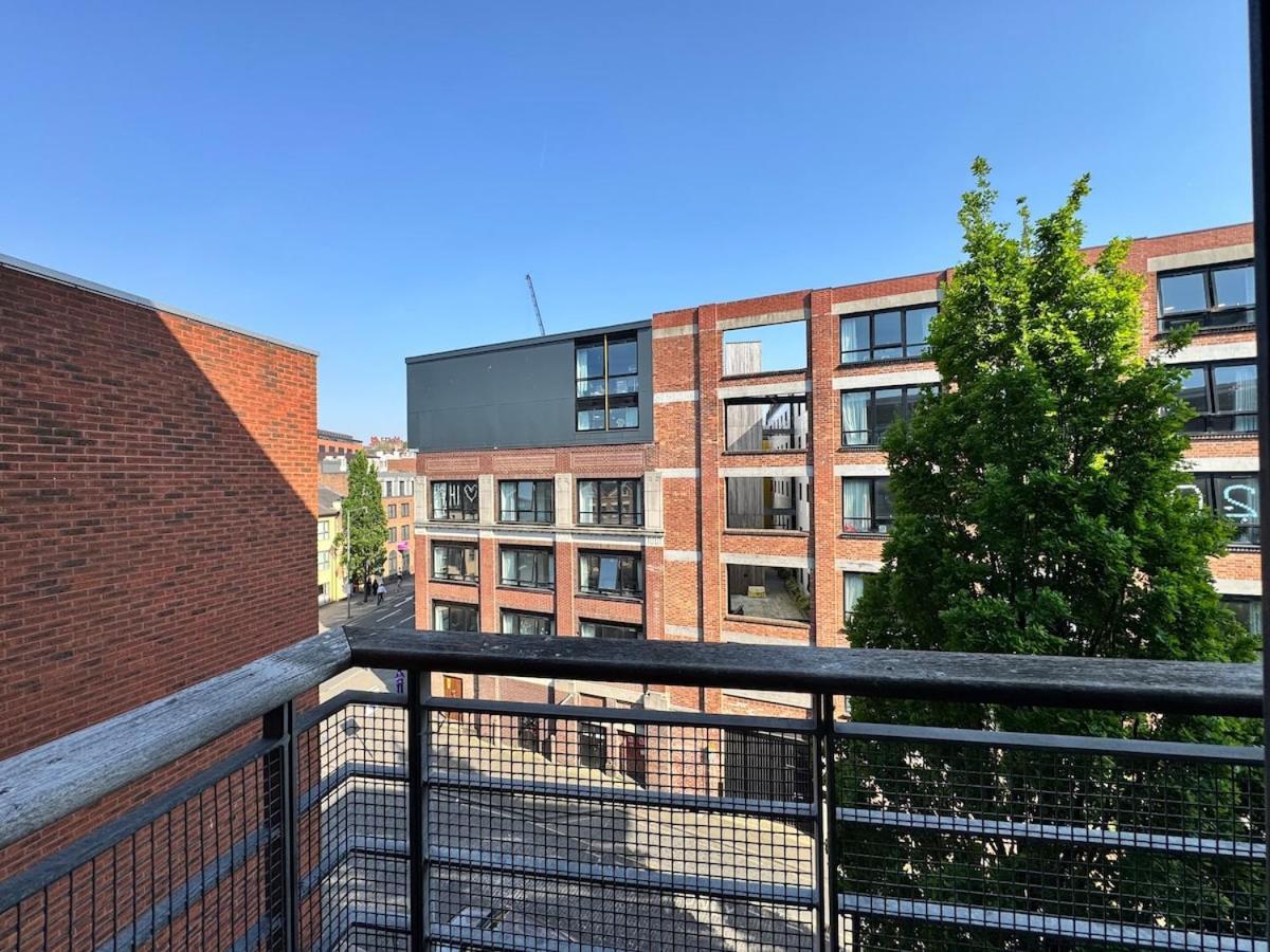 Balcony Free Parking Huge Tv Centre *